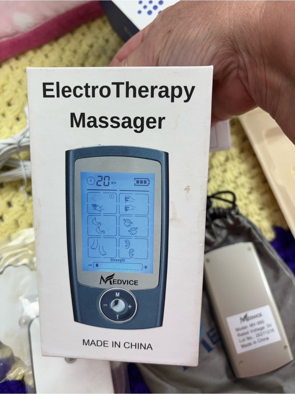 Gurwin products electro therapy massager w/ pads, manual, & wired-NIB